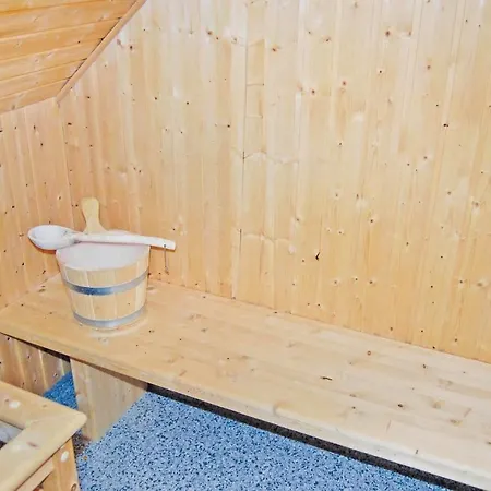 Feriehus Dyrevennlig Hjem I Bredebro Med Badstue *
